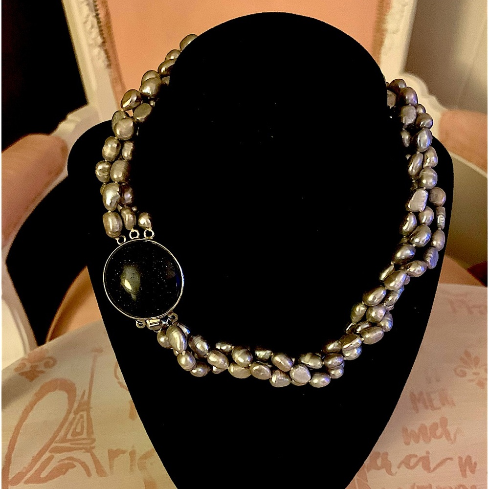 New Elegant Short Pearl Necklace in beautiful Grey color.